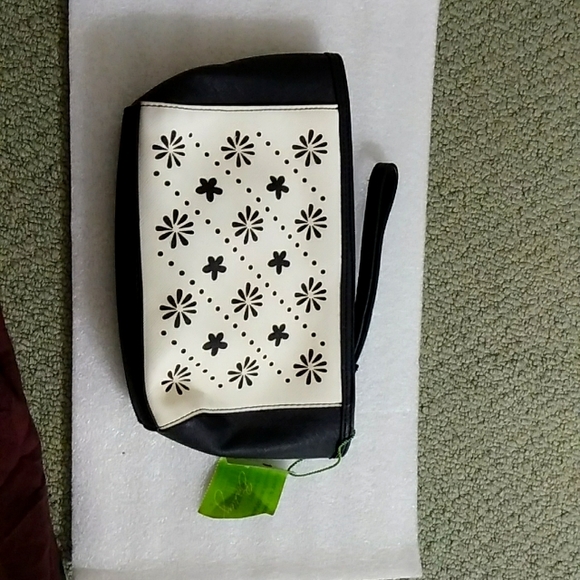 Purse - Picture 1 of 4